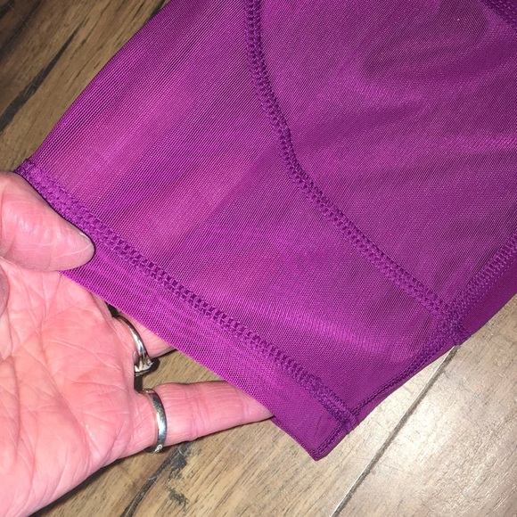 NWT All in Motion Purple Contour High Rise Capri - Picture 4 of 5